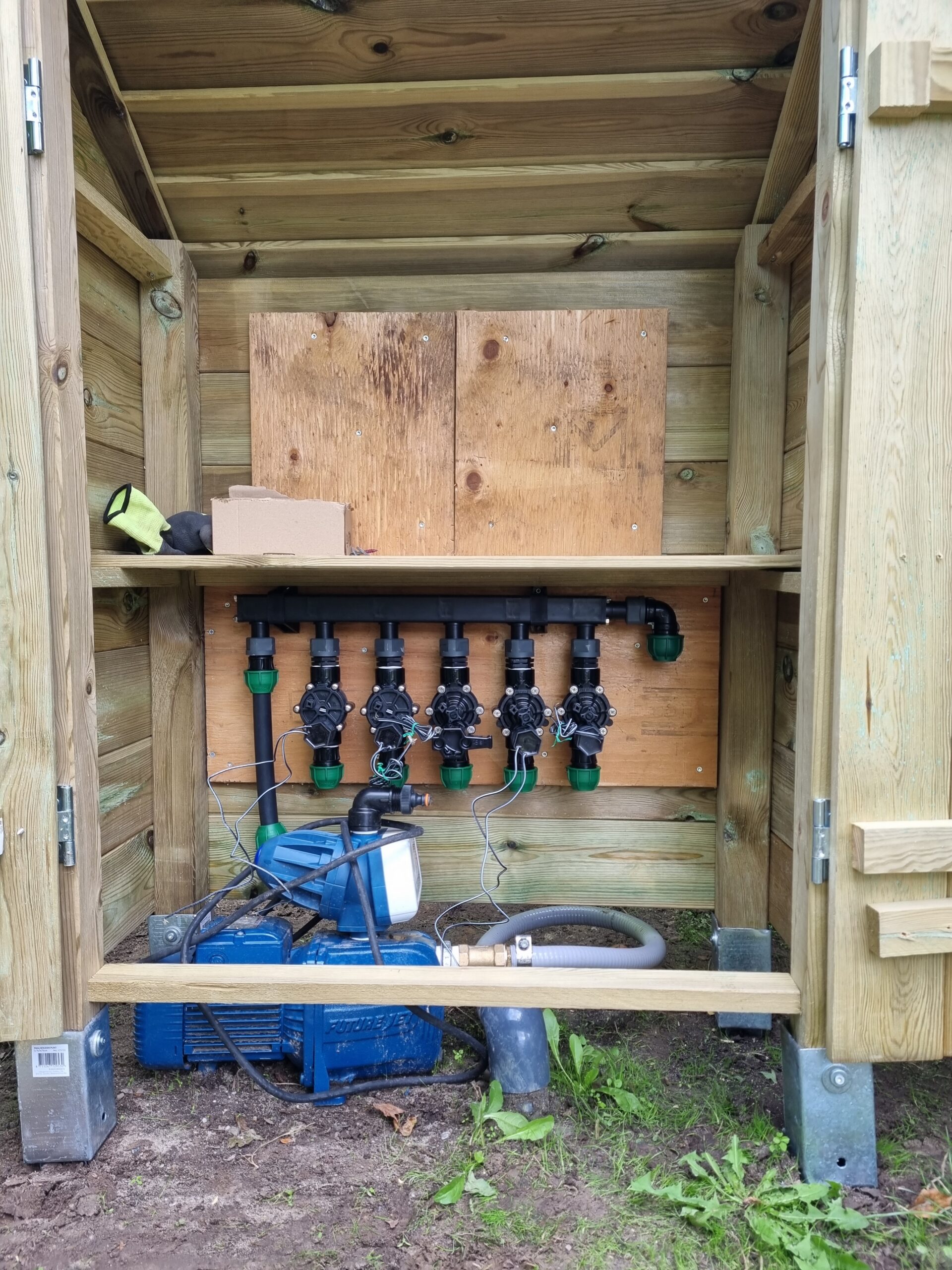 wood - manifold in place